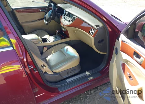 2013 Hyundai Genesis 3.8 z USA, uszkodzony, nr VIN KMHGC4DD0DU225975